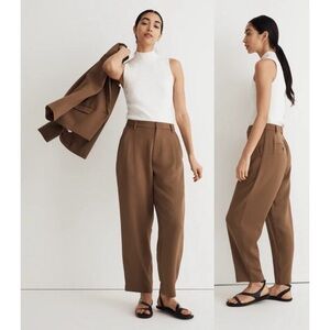 Madewell Tall Pleated Tapered-Leg Pants in Easygoing Crepe size 0 Tall Brown
